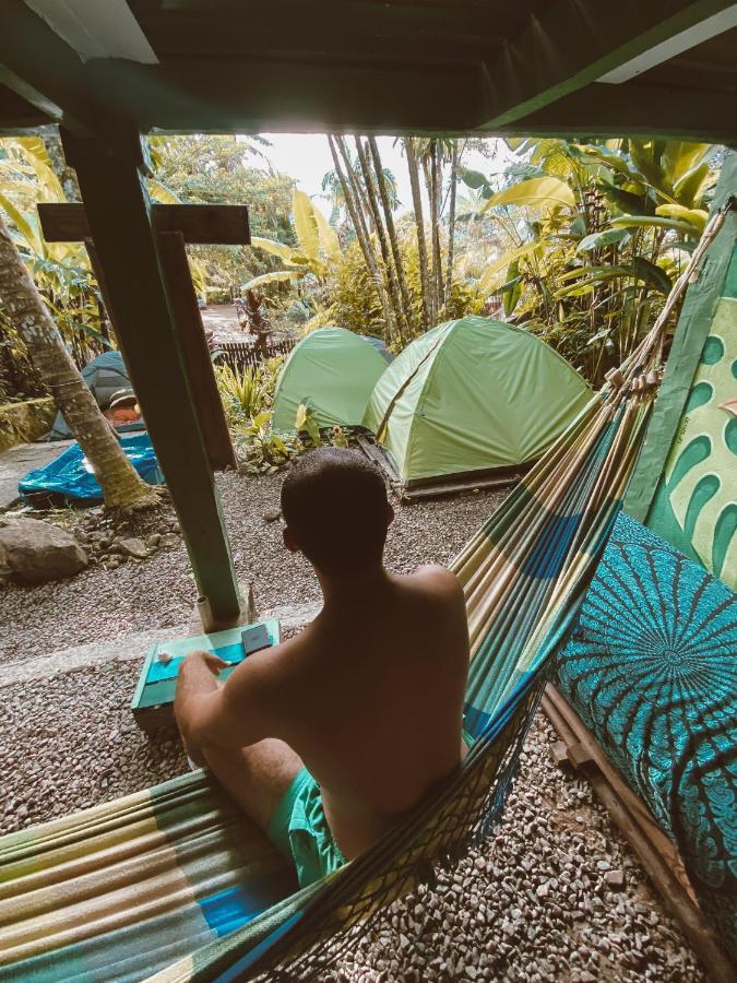Camping Tropico De Capricornio - Ilhabela Esterno foto